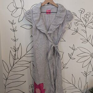 Cherella USA Applique Wrap Dress - L